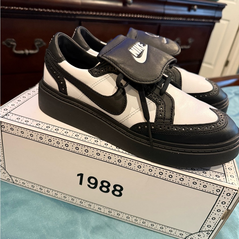 Nike Black and White Men's Sneakers